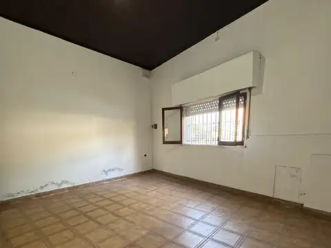 Casa en Alquiler con 1 cochera