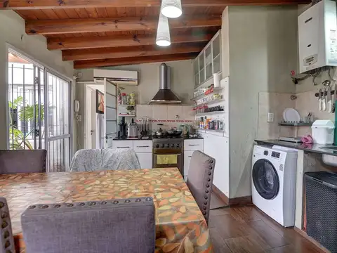 Depto Tipo Casa 4 ambientes con 1 baño