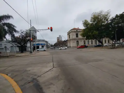 9 DE JULIO Y BOULEVARD