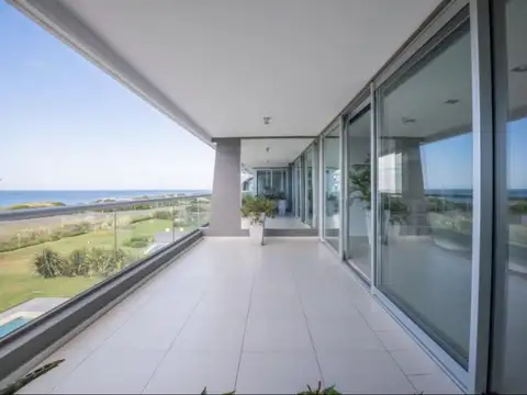 Departamento en Venta en Playa Brava, USD 2.400.000