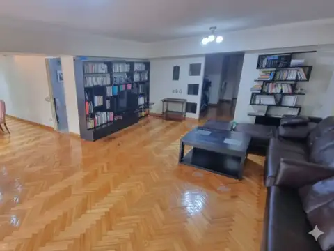 Piso completo de 345m² 5 Ambientes y 2 cocheras