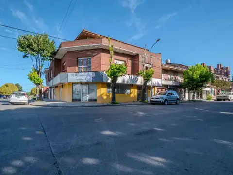 VENTA PH 4 AMB AL FRENTE CON TERRAZA VILLA PRIMERA