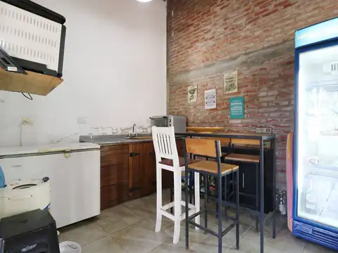 Lote con quincho, parrilla y pileta.