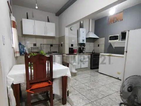 Depto Tipo Casa en Venta de 8 ambientes