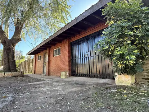 VENTA CASA 4 AMBIENTES PATIO ALTILLO PARQUE LELOIR ITUZAINGO