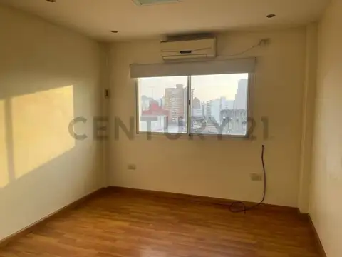 Diagonal 74 entre 8 y 9.