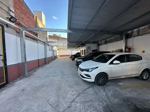 Cochera en Alquiler en Lanus Este, Lanus