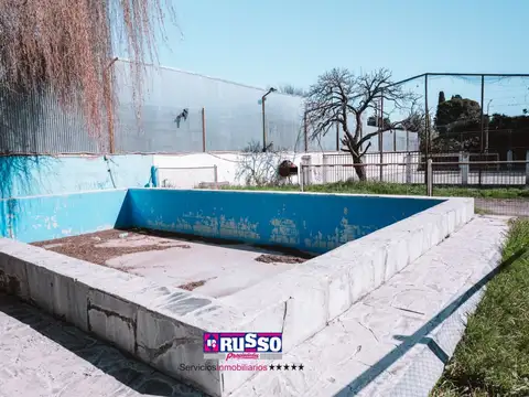 Terreno en Venta en Villa Luzuriaga, USD 490.000