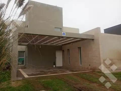 Casa en Venta en Plottier, Confluencia