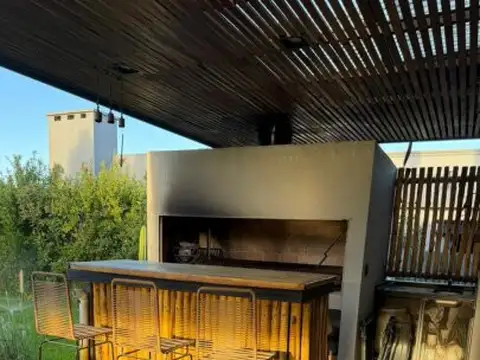 Casa en Alquiler de 3 dormitorios