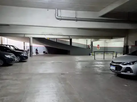 Cocheras cubiertas en venta Barrio Norte
