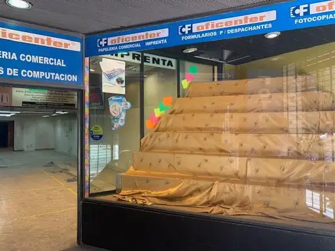 San Martin 363, excelente Local sobre Peatonal