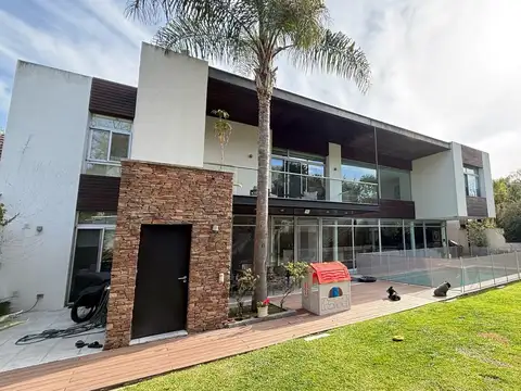 Casa en Venta de 5 dormitorios
