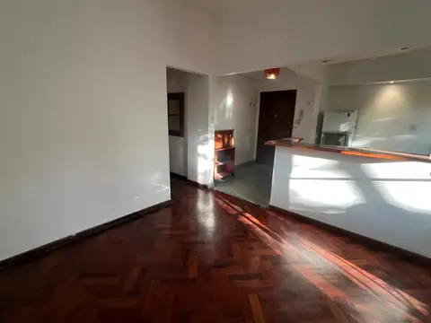 Departamento en Alquiler en Parque Chas, $ 650.000