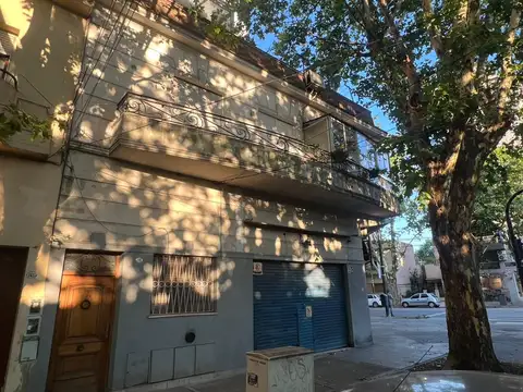 Parque Chas: Único Depto de 2 Ambientes con Expensas Bajas. Excelente Estado, Pintado. Muy Luminoso.