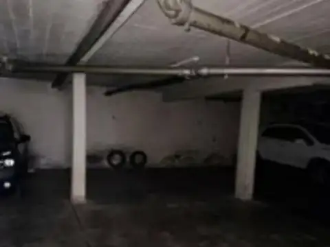 Cochera a la venta en Olivos