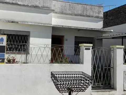 VENTA - CASA 3 AMBIENTE - LOMAS DEL MIRADOR