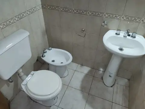 HERMOSO LOFT CON BAÑO Y SECTOR COCINA, GAS NATURAL.