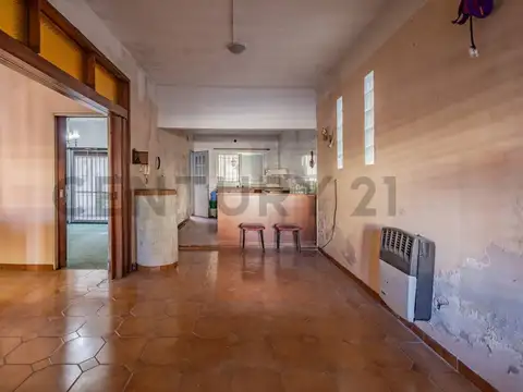 Casa 3 ambientes con 2 baños