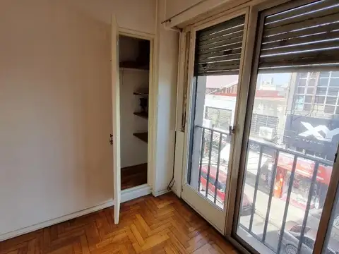 Helguera 300, Piso 2
