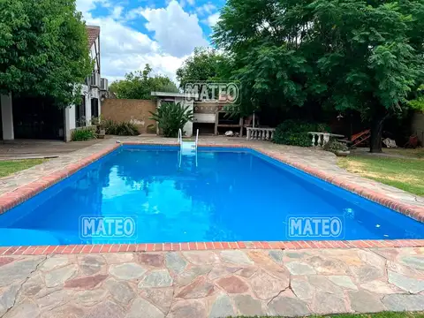 Casa 2 ambientes con 1 baño