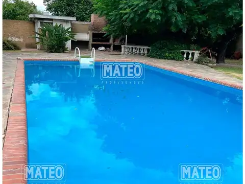 Chalet Antiguo de Excelente Estructura Constructiva.