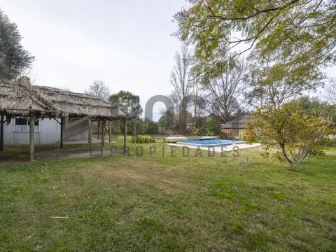 Villa Lía - Venta casa con pileta - lote 2000m2