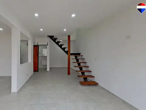 Depto Tipo Casa en Venta en Ezpeleta Este, USD 51.990