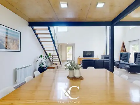 Casa en Venta con 1 cochera