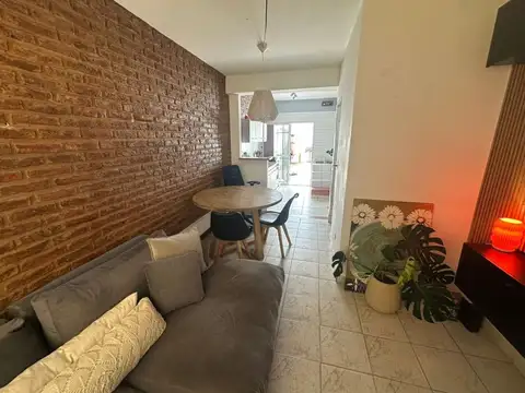 Casa 3 ambientes con 1 baño
