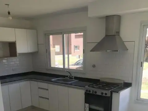 Casa en Venta en Francisco Alvarez, USD 157.500