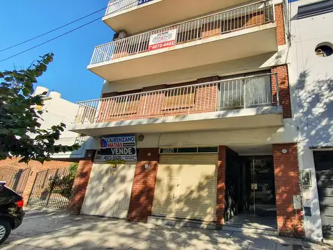 GALPÓN / ESPACIO GUARDACOCHE / DEPOSITO      LOCAL. 136M2TOTALES  - AGRONOMIA