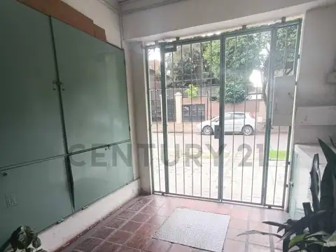 Ameghino 900, Piso 1