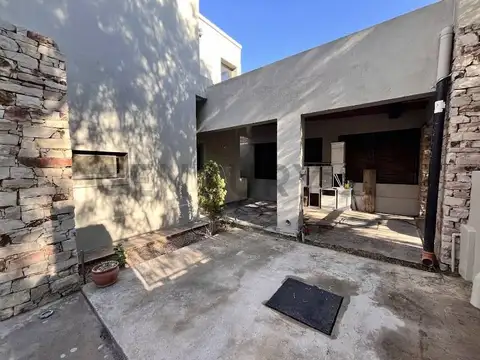 Casa 6 ambientes con 3 baños