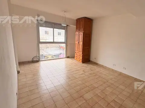 Departamento en Alquiler en Villa Ballester, $ 460.000