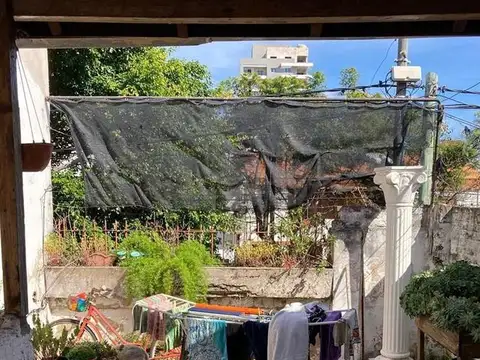 Casa 4 ambientes con 1 baño