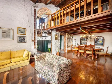 Depto Tipo Casa en Venta de 5 ambientes