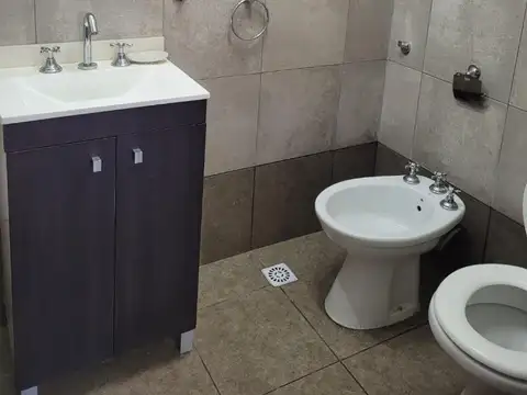 Casa 3 ambientes con 2 baños