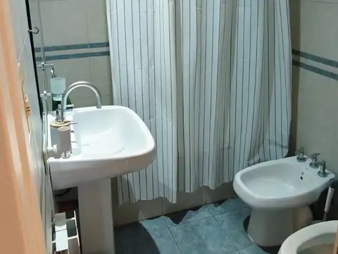 Departamento 4 ambientes con 2 baños