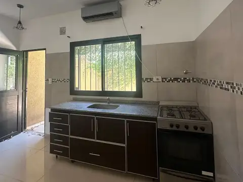 Casa en Venta en Ingeniero Adolfo Sourdeaux, USD 99.000