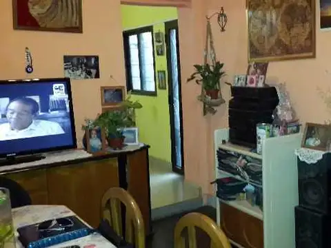 Depto Tipo Casa en Alquiler de 4 ambientes