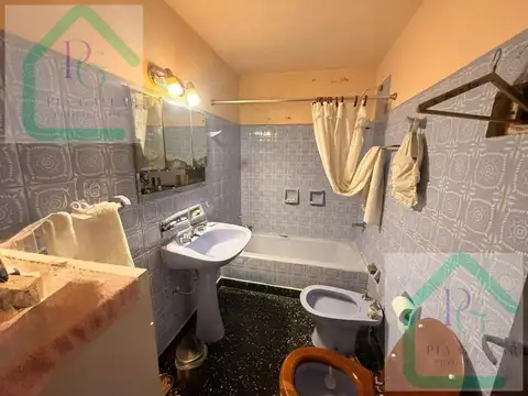 Casa 2 ambientes con 1 baño