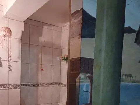 VENTA CASA CON LOCAL A REFACCIONAR NUEVA POMPEYA