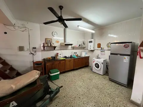 Casa 5 ambientes con 2 baños