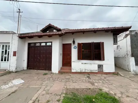 SE VENDE AMPLIA CASA EN VENTA EN CORONDA