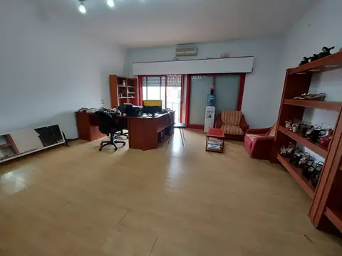 Galpon en Venta en Lomas del Mirador, USD 200.000