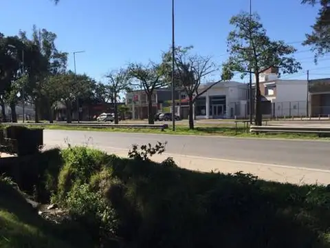 Av. San Martín 2400