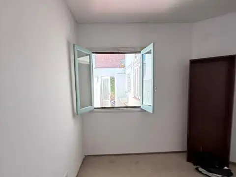 Depto Tipo Casa 2 ambientes con 1 baño