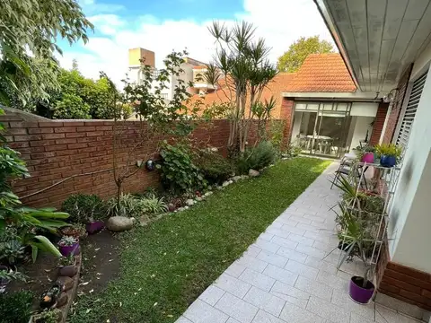 Depto Tipo Casa 3 ambientes con 3 baños