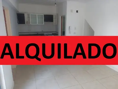 PH 2 Ambientes con patio - 10 Años de Antiguedad